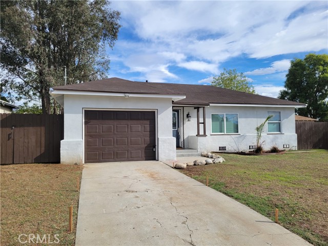 Detail Gallery Image 2 of 6 For 7341 Lillian Ln, Highland,  CA 92346 - 3 Beds | 1 Baths