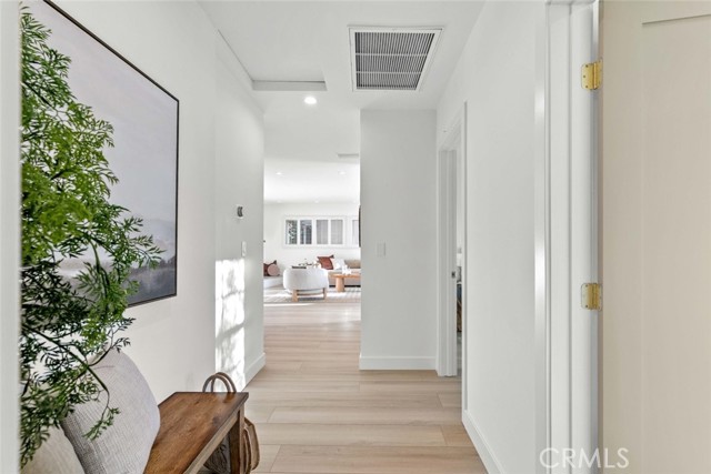 Detail Gallery Image 36 of 65 For 8372 Outland View Dr, Sun Valley,  CA 91352 - 3 Beds | 2/1 Baths