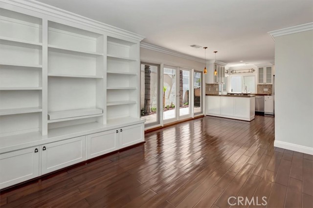 304 Vista Trucha, Newport Beach CA: https://media.crmls.org/medias/7dc1b572-80ff-44e5-801c-3f768fb5a6ab.jpg