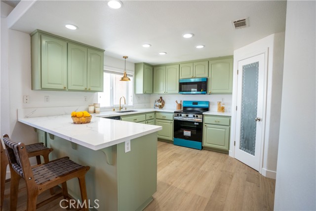 7122 Aster Road, Oak Hills CA: https://media.crmls.org/medias/7dc20fb4-4ccc-46fa-85e3-9d946f9f33ce.jpg