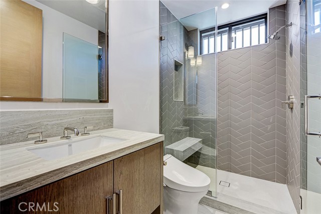 Detail Gallery Image 38 of 47 For 2016 Ocean, Manhattan Beach,  CA 90266 - 5 Beds | 5/2 Baths