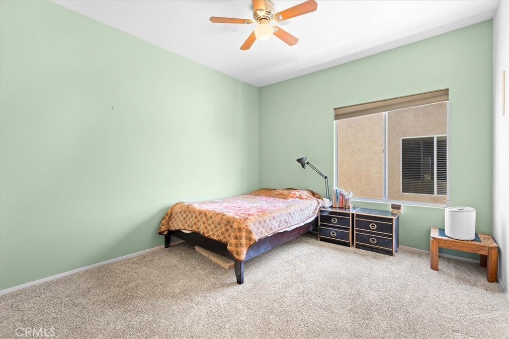 https://media.crmls.org/medias/7dc517cc-3c0c-4819-905a-744f66e3e33d.jpg?preset=X-Large