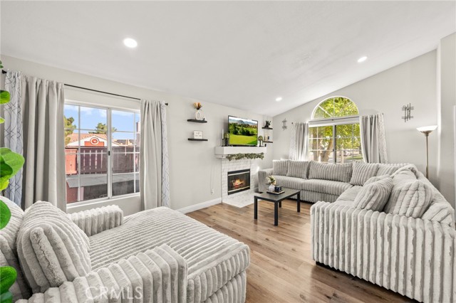 Detail Gallery Image 6 of 32 For 13196 Oberlin, Victorville,  CA 92392 - 3 Beds | 2 Baths