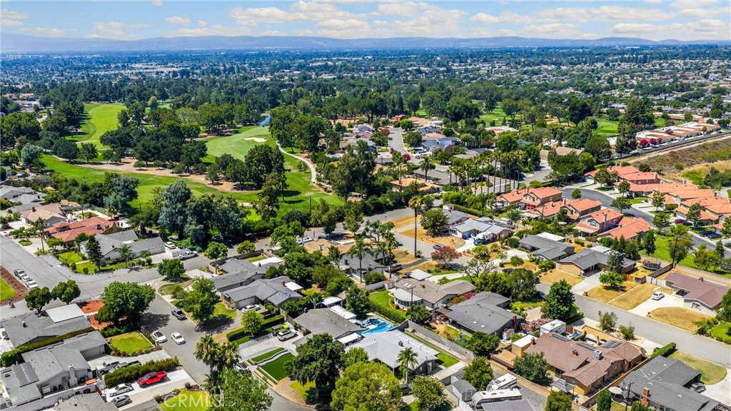 https://media.crmls.org/medias/7dc59616-c274-48ce-bc7e-fa0440b95f64.jpg?preset=X-Large
