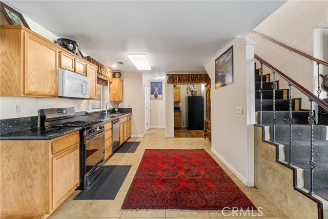 Detail Gallery Image 6 of 16 For 1281 Sunup Dr, Merced,  CA 95348 - 3 Beds | 2/1 Baths