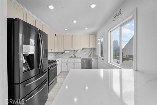 Detail Gallery Image 14 of 74 For 14828 Rayfield Dr, La Mirada,  CA 90638 - 4 Beds | 3 Baths