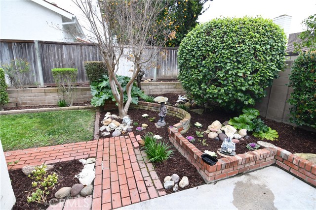 Detail Gallery Image 25 of 64 For 25396 Shawnee, Lake Forest,  CA 92630 - 4 Beds | 2/1 Baths