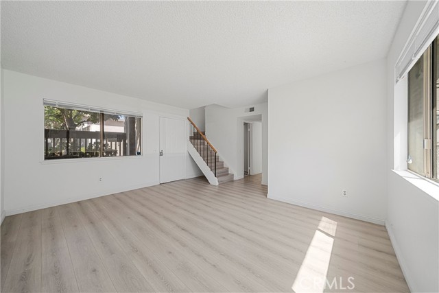 Detail Gallery Image 4 of 42 For 448 N via Pisa, Anaheim,  CA 92806 - 3 Beds | 1/1 Baths