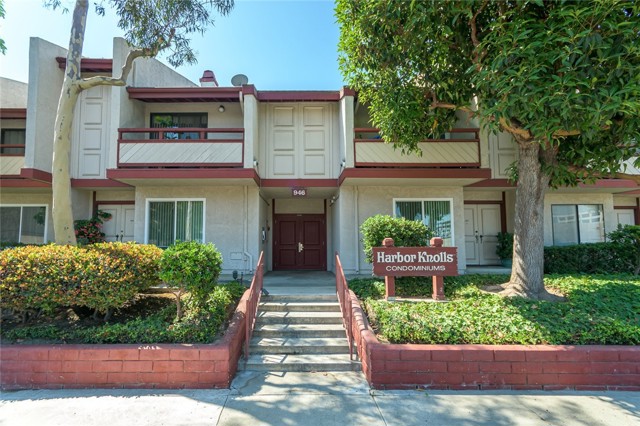 Detail Gallery Image 1 of 1 For 946 W 220th St #216,  Torrance,  CA 90502 - 3 Beds | 2 Baths