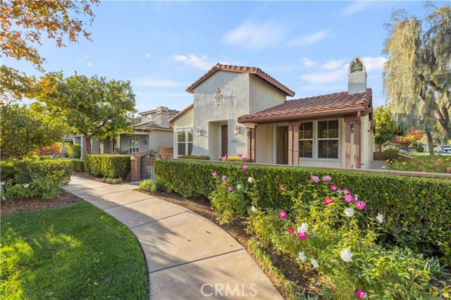 Detail Gallery Image 1 of 67 For 23761 Hickory Ct, Valencia,  CA 91354 - 3 Beds | 2 Baths