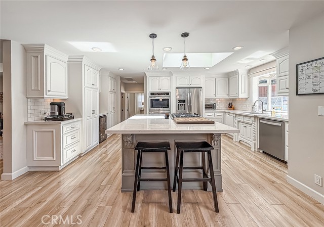 843 Encino Vista Drive, Thousand Oaks CA: https://media.crmls.org/medias/7dca732d-ff05-4203-ae8b-e963035c6795.jpg