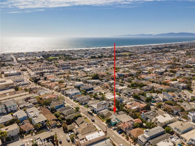 1103 2nd Street, Hermosa Beach, California 90254, 2 Bedrooms Bedrooms, ,1 BathroomBathrooms,Residential,Sold,2nd,SB22097153