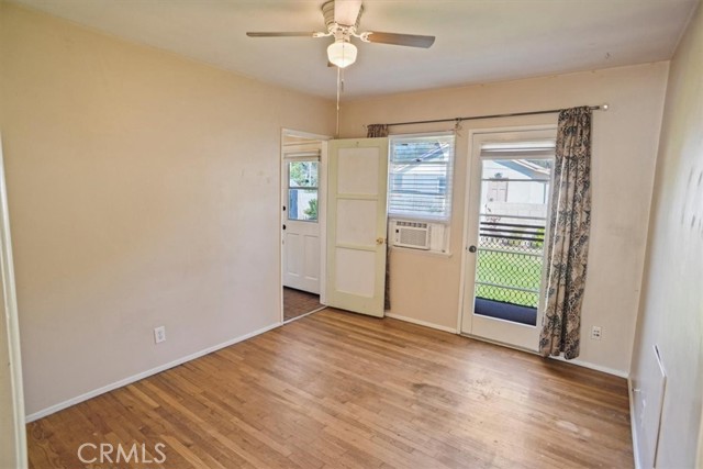 Detail Gallery Image 16 of 28 For 22573 Arriba Dr, Saugus,  CA 91350 - 4 Beds | 2 Baths