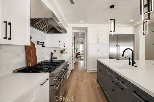 Detail Gallery Image 32 of 75 For 1820 9th St, Manhattan Beach,  CA 90266 - 6 Beds | 6/1 Baths