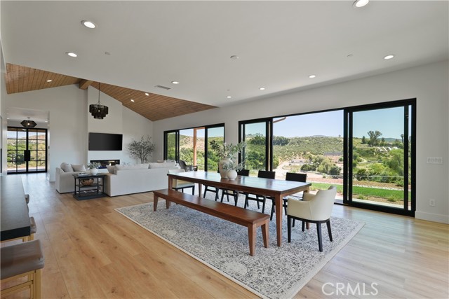 Detail Gallery Image 27 of 63 For 38721 Calle De Toros, Temecula,  CA 92592 - 5 Beds | 4 Baths