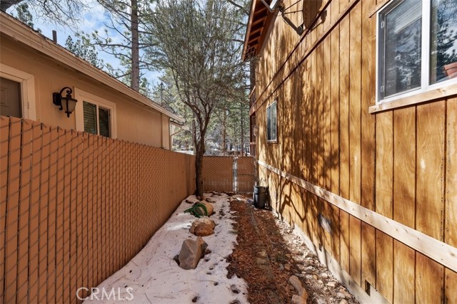 Detail Gallery Image 38 of 44 For 879 Spruce, Sugarloaf,  CA 92386 - 3 Beds | 2/1 Baths