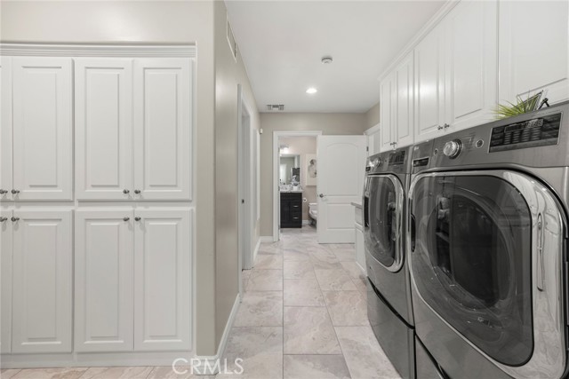 417 W Las Palmas Drive, Fullerton CA: https://media.crmls.org/medias/7dce407c-dea0-4104-8960-9f2684b226e9.jpg