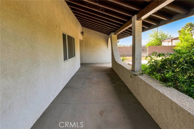 18343 Cocopah Court, Apple Valley CA: https://media.crmls.org/medias/7dce8c7c-b56f-48e2-9a29-3dd643ab7b6f.jpg