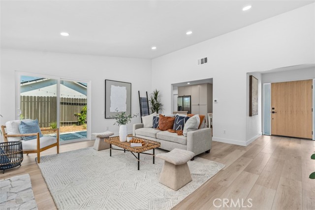 26492 Jacinto Drive, Mission Viejo CA: https://media.crmls.org/medias/7dcea07f-bdbb-4d01-9622-9f44a817e198.jpg