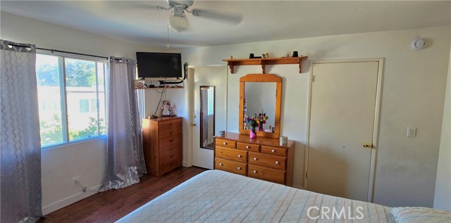 14287 Foothill Boulevard, Sylmar CA: https://media.crmls.org/medias/7dcf501a-e591-4370-aae7-75a8519815c6.jpg