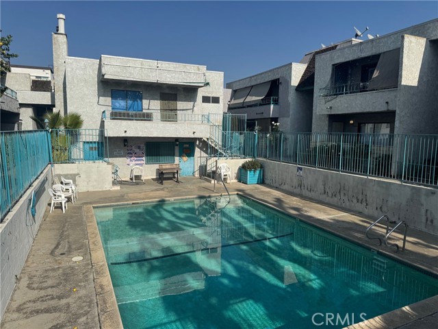 Detail Gallery Image 10 of 11 For 8847 Willis Ave #13,  Panorama City,  CA 91402 - 2 Beds | 1 Baths