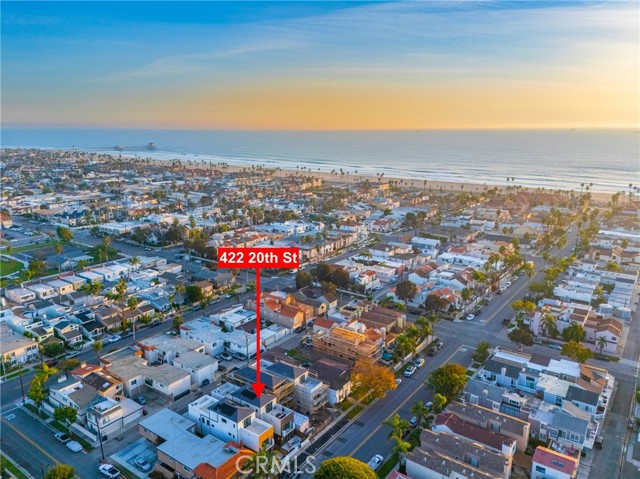 Detail Gallery Image 3 of 49 For 422 20th St, Huntington Beach,  CA 92648 - 3 Beds | 4/1 Baths
