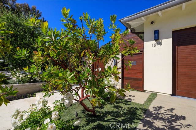 1219 17th Street, Manhattan Beach, California 90266, 5 Bedrooms Bedrooms, ,4 BathroomsBathrooms,Residential,Sold,17th Street,SB22078637