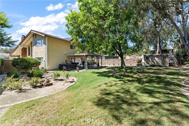 6316 E Woodsboro Avenue, Anaheim Hills CA: https://media.crmls.org/medias/7dd10d3c-8e9b-4240-9110-ad48be2f663e.jpg