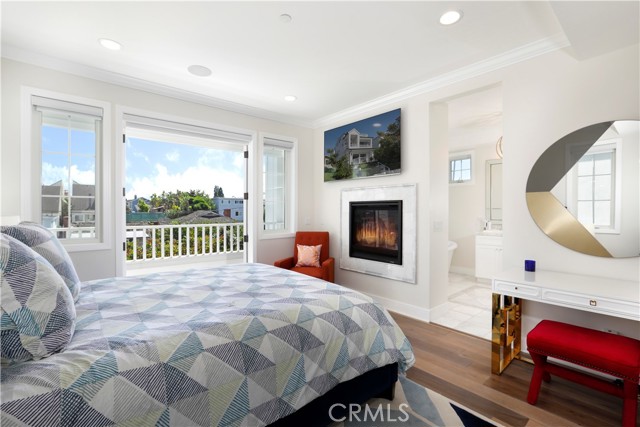 613 Iris Avenue, Corona del Mar CA: https://media.crmls.org/medias/7dd1507f-ea8f-4d8a-8c42-4363d287f71b.jpg