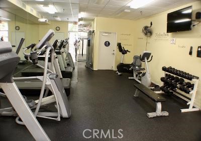 Detail Gallery Image 15 of 17 For 5325 Newcastle, Encino,  CA 91316 - 2 Beds | 1 Baths