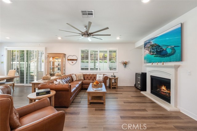 Detail Gallery Image 19 of 56 For 26219 Silver Birch, Menifee,  CA 92584 - 6 Beds | 4/1 Baths