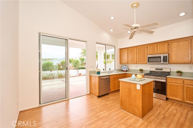Detail Gallery Image 24 of 75 For 4908 Thebes Way, Oceanside,  CA 92056 - 3 Beds | 2 Baths