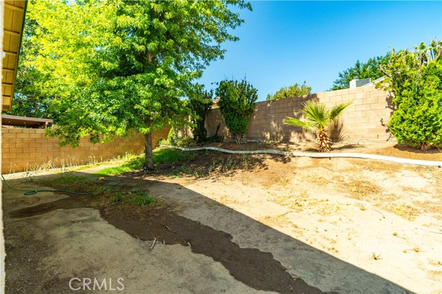 37229 Dalzell Street, Palmdale CA: https://media.crmls.org/medias/7dd24db1-532c-401e-93e9-9fe2185a8759.jpg