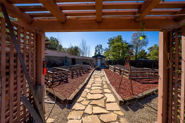 Detail Gallery Image 43 of 60 For 554 Edgewater, Oceanside,  CA 92057 - 4 Beds | 3 Baths