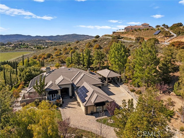 38565 Celine Cove, Murrieta CA: https://media.crmls.org/medias/7dd274b4-be6f-4f4d-839f-8ab8aec767a8.jpg