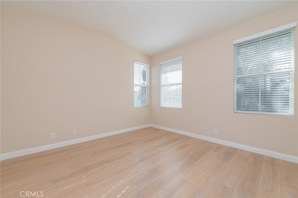 MLS #OC25278125 image #14