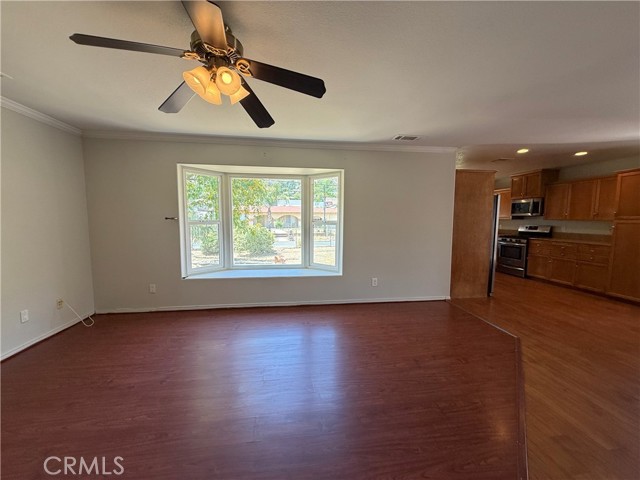 15192 Laguna Avenue, Lake Elsinore CA: https://media.crmls.org/medias/7dd2e716-5ba3-43bf-a76f-7f75cac6cc70.jpg