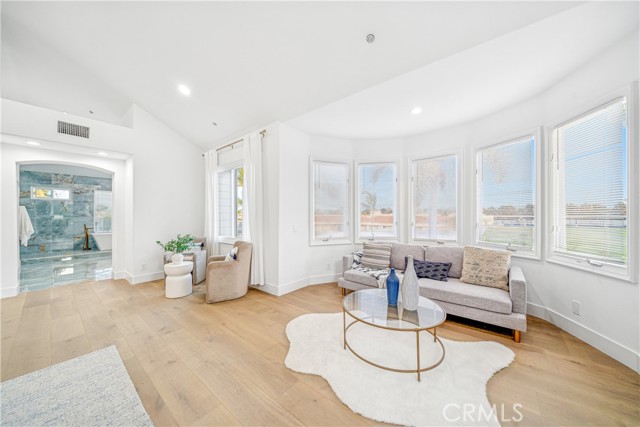 6692 Alamitos Circle, Huntington Beach CA: https://media.crmls.org/medias/7dd2eab9-b10a-4018-97df-a44ba1470619.jpg