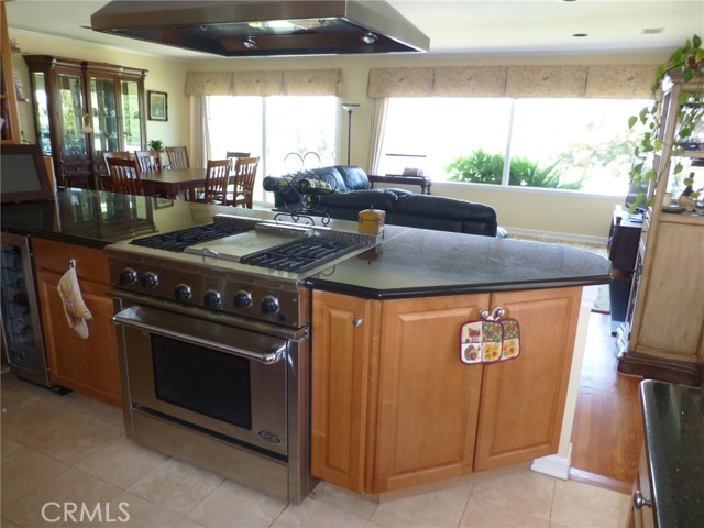 241 Paseo De Granada, Redondo Beach CA: https://media.crmls.org/medias/7dd30f74-54b9-4830-a2ed-71437993dcfb.jpg
