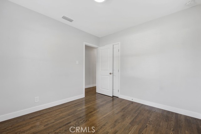 Detail Gallery Image 16 of 27 For 18350 Lorne St, Reseda,  CA 91335 - 3 Beds | 2 Baths