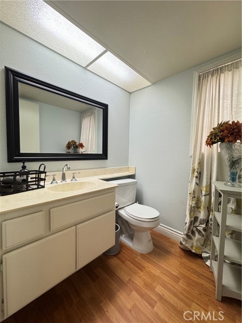 Detail Gallery Image 19 of 28 For 817 Live Oak Pl, Corona,  CA 92882 - 2 Beds | 2/1 Baths