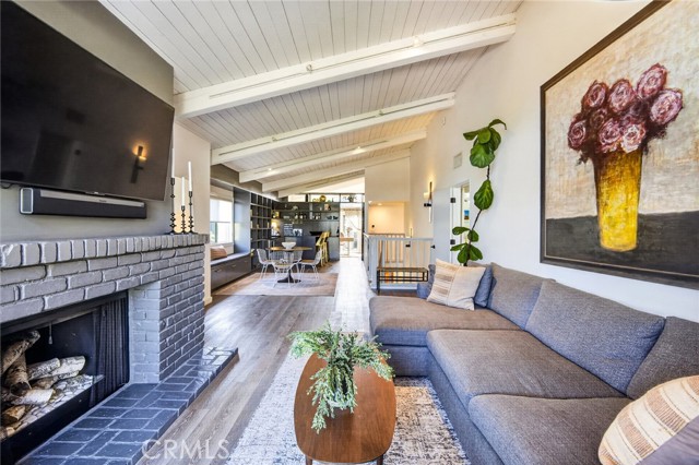 956 Tia Juana, Laguna Beach CA: https://media.crmls.org/medias/7dd42bd6-e322-4ced-a2b9-4addd080145c.jpg