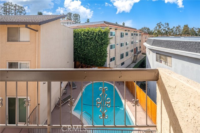 6151 Canterbury Drive, Culver City CA: https://media.crmls.org/medias/7dd4b3f7-b38b-45a1-b217-c1640cda5d25.jpg
