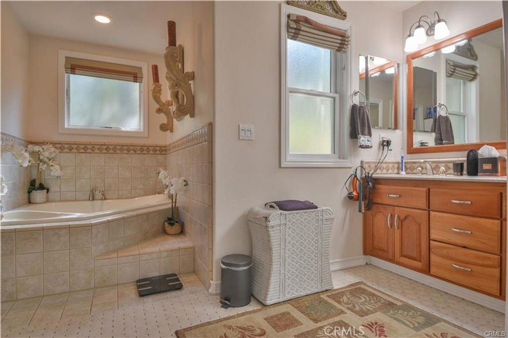 MLS #IG25244116 image #24