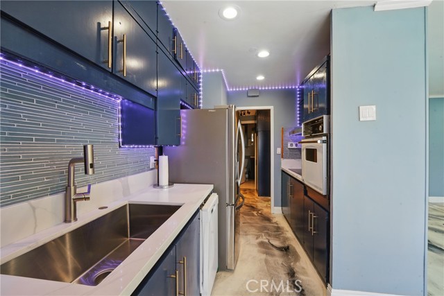 Detail Gallery Image 11 of 36 For 100 Atlantic Ave #1012,  Long Beach,  CA 90802 - 2 Beds | 1 Baths