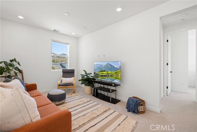 28528 Wildflower Terrace, Castaic CA: https://media.crmls.org/medias/7dd61419-41cf-421b-9a2a-314a12a2a1f6.jpg