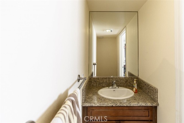 550 E Santa Anita Avenue, Burbank CA: https://media.crmls.org/medias/7dd68d8e-b44f-49f6-8a79-b3f977e786b7.jpg