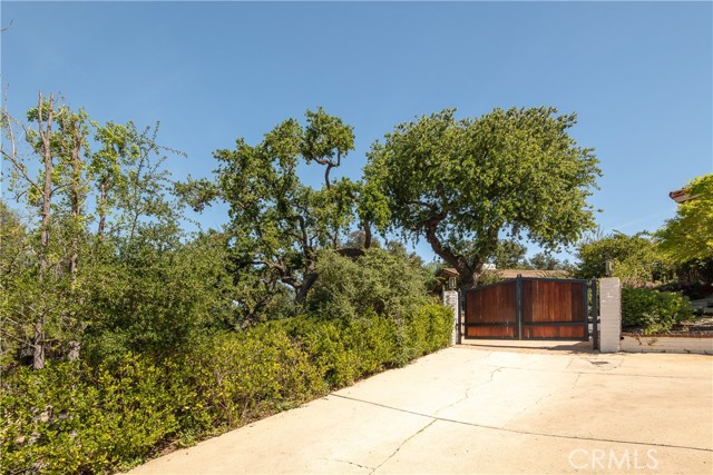 Detail Gallery Image 2 of 49 For 3620 River Farm Dr, Westlake Village,  CA 91361 - 4 Beds | 4/1 Baths