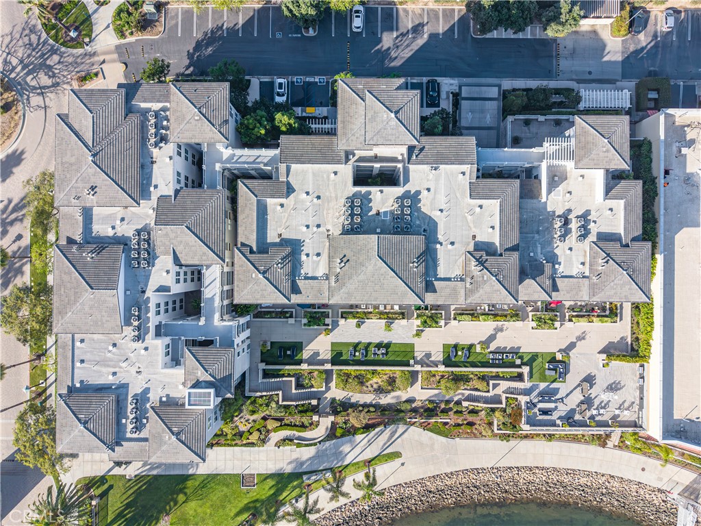 https://media.crmls.org/medias/7dd7350e-56bd-4fb6-9651-a698017dff21.jpg?preset=X-Large
