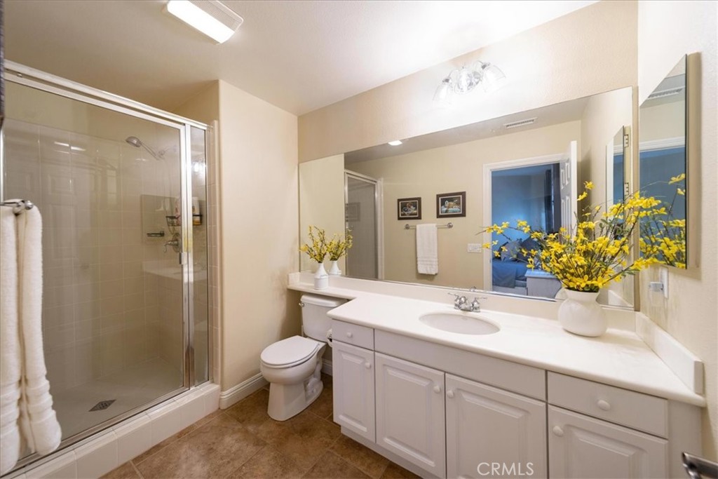 https://media.crmls.org/medias/7dd826a9-23d0-4725-96f0-069a10b0e76c.jpg?preset=X-Large